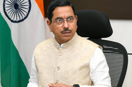 Strict action against e-com platforms violating consumer rights: Pralhad Joshi