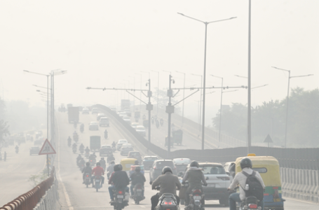 Delhi-NCR’s AQI remains in ‘very poor’ range, six stations cross 400 mark