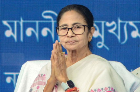 SIR being carried out in dangerous manner in Bengal: Mamata Banerjee to CEC