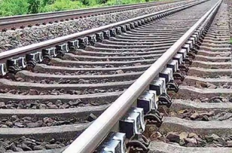 Six pilgrims killed in train accident at UP’s Chunar station