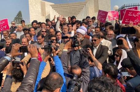 Pakistan: Political parties announce mobilisation campaign against 27th Constitutional Amendment